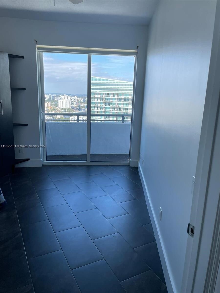 Building Photo - 60 SW 13th St