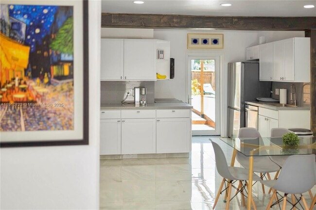 Building Photo - 1241 SW 29th St