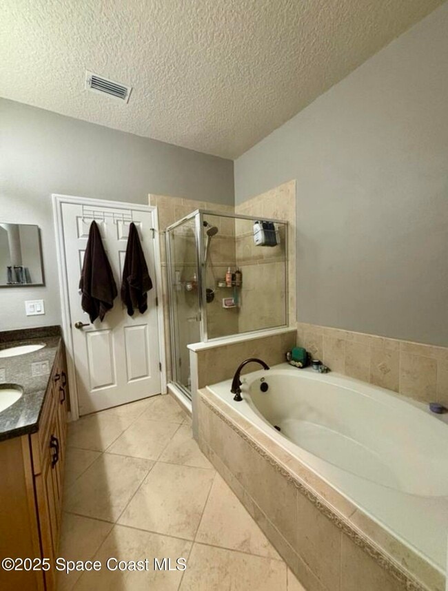 Building Photo - 3126 Arden Cir