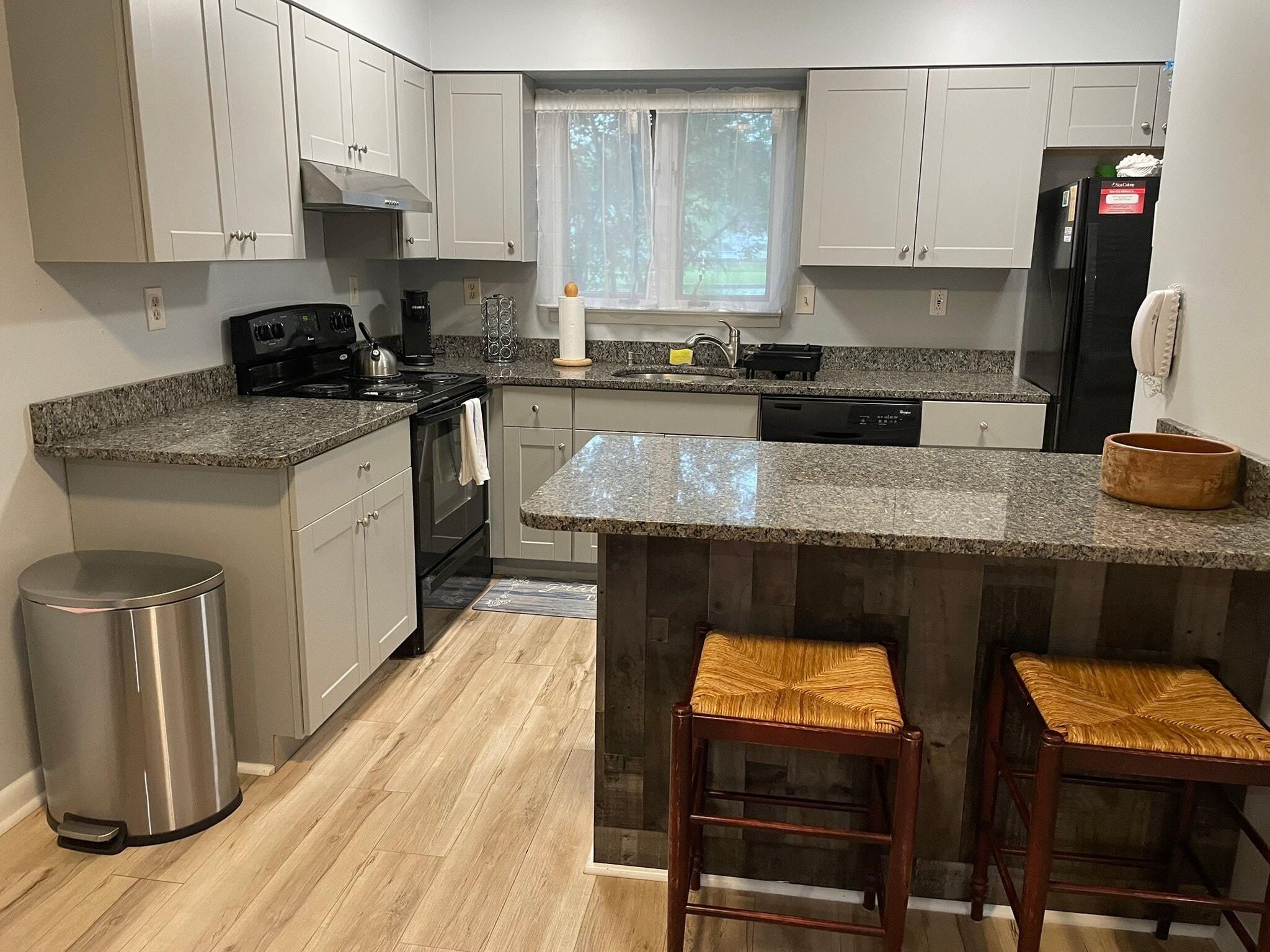 Building Photo - 39633 Round Robin Way