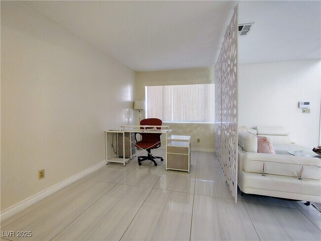 Building Photo - 4521 Palm Mesa Dr