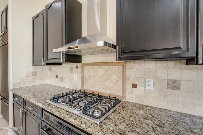 Building Photo - 4335 E Fox Cir