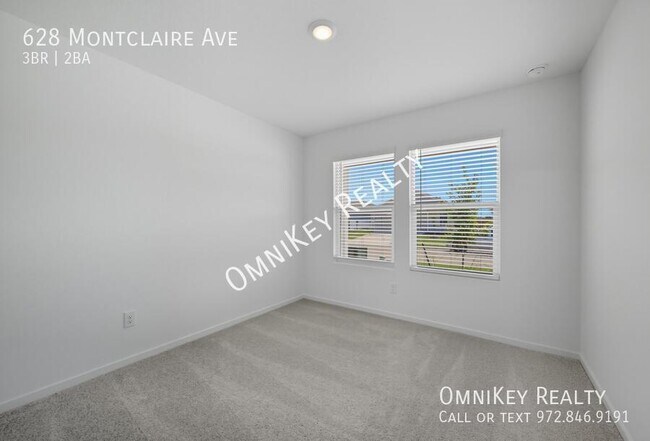 Building Photo - 628 Montclair Ave