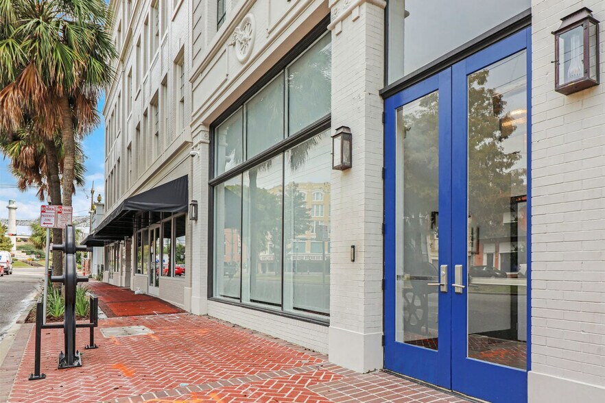 Building Photo - 822 Howard Ave