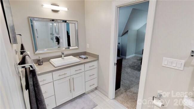 Building Photo - 3112 Ethereal Ln