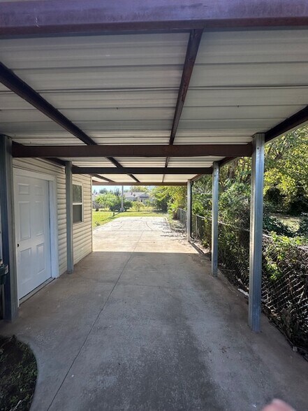 Building Photo - 314 E Ercoupe Dr