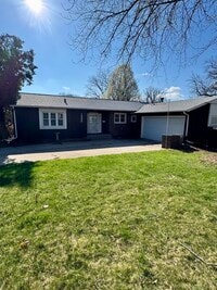 Building Photo - 1535 Monterey Ct