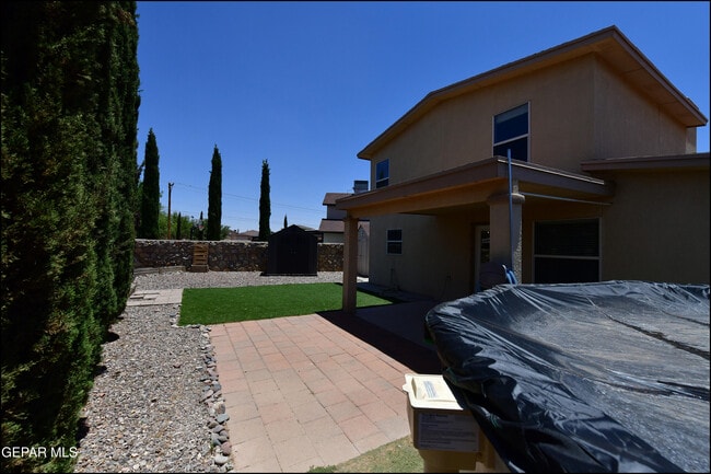 Building Photo - 7065 Falling Leaf Cir