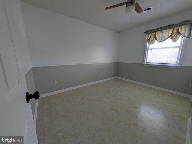 Building Photo - 6810 Crescent Ridge Ct