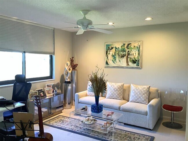 Building Photo - 4284 Deste Ct