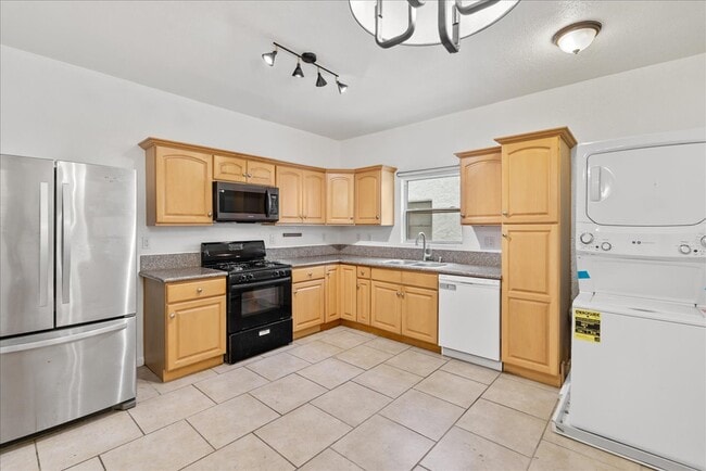 Building Photo - 2818 S Bronson Ave