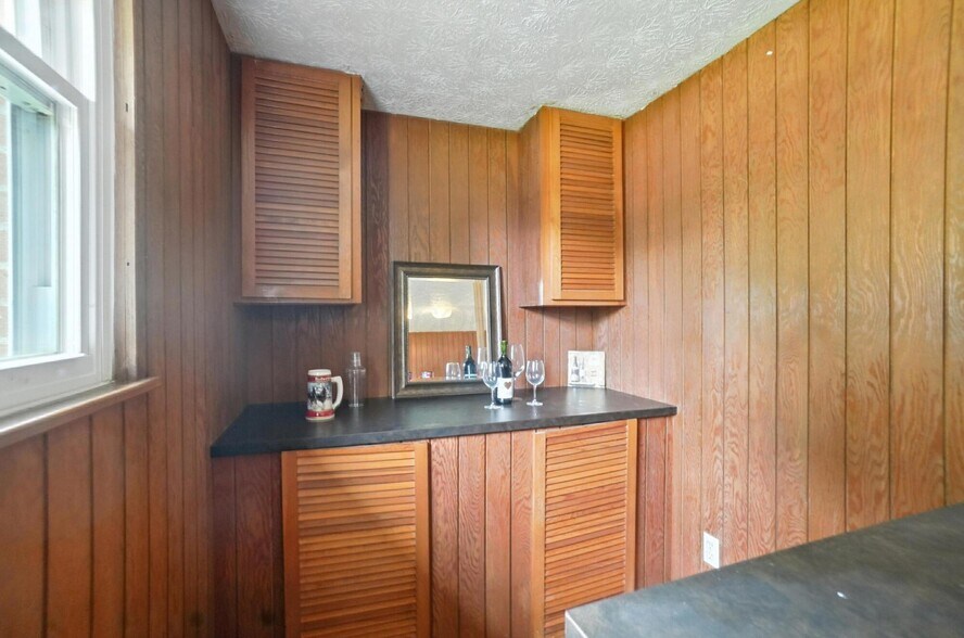 Building Photo - 5200 Williamsburg Cir