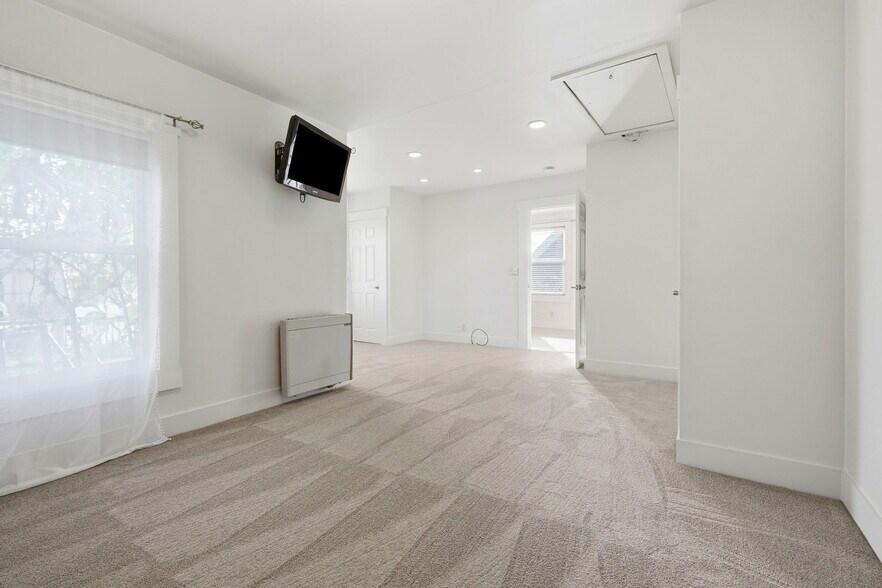 Building Photo - 603 Poplar Ave