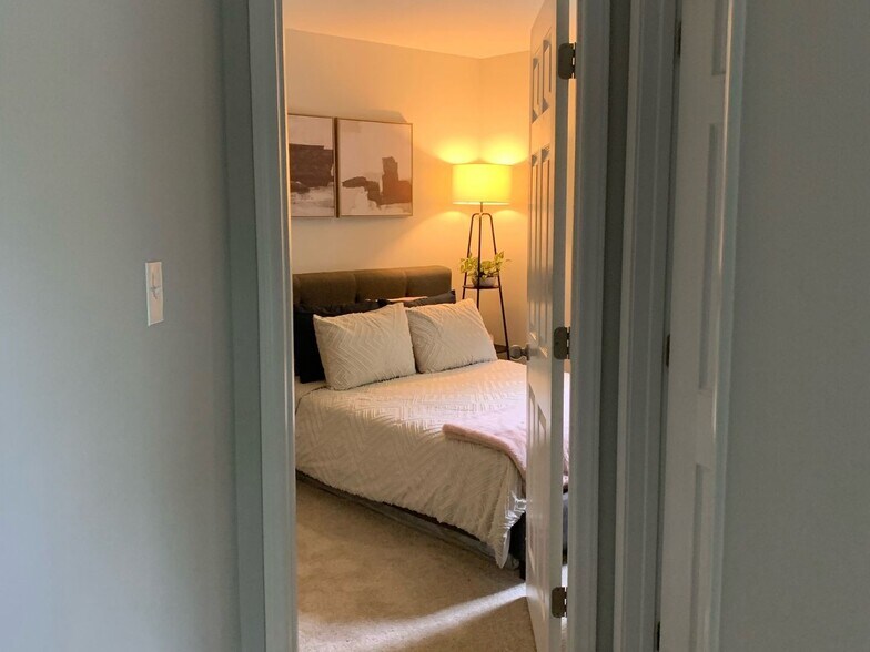 Building Photo - 3606 Meriwether Dr