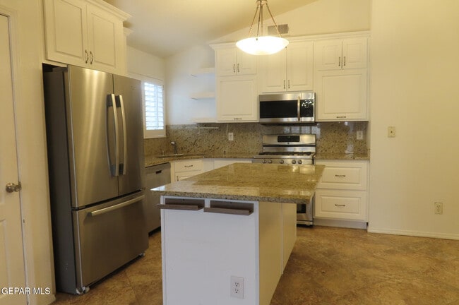 Building Photo - 3493 Yellow Rose St