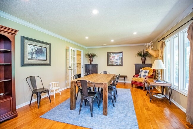 Building Photo - 107 NW Winfield Ln