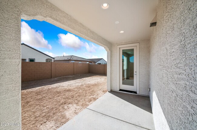 Building Photo - 12617 W Kaler Dr