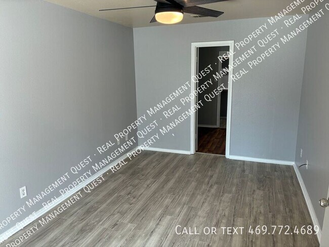 Building Photo - 611 Oriole Blvd