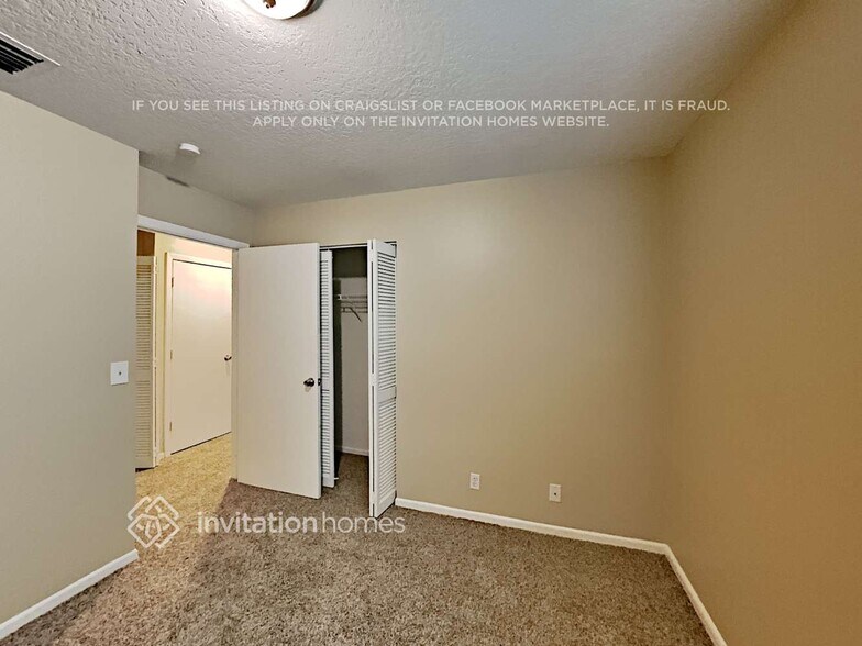 Building Photo - 3811 Jasmine Ln