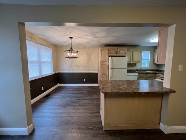 Building Photo - 39 Forest Ave