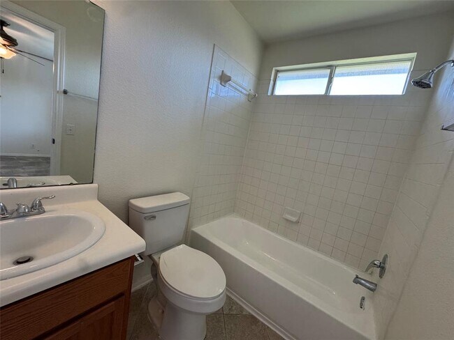 Building Photo - 235 Tolcarne Dr