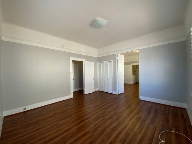 Building Photo - CHARMING SINGLE LEVEL KAIMUKI HOME