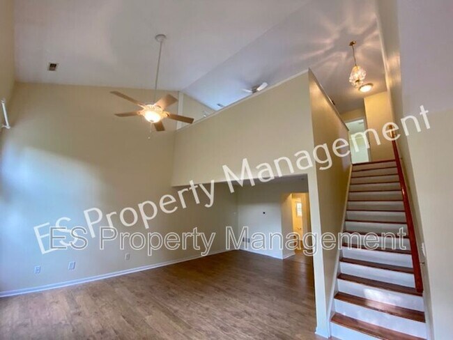 Building Photo - 7310 Parklake Pl