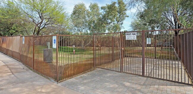 Building Photo - 381 E Calderwood Rd