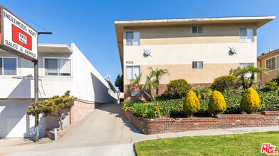 Building Photo - 906 Centinela Ave