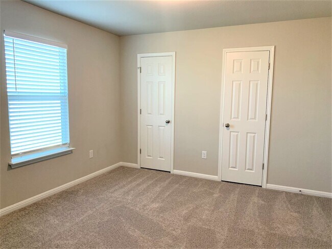Building Photo - 4-bedroom Home in Vistas of Austin Communi...