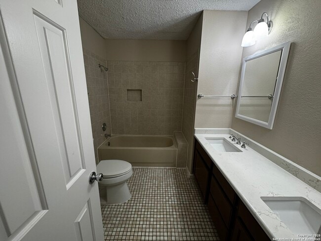 Building Photo - 10955 Wurzbach Rd