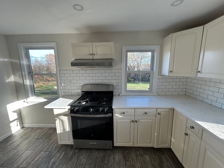 Building Photo - 150 Plattekill Ardonia Rd