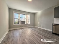 Building Photo - 373 Hazel Ave