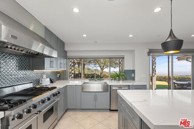 Building Photo - 2526 Cordelia Rd