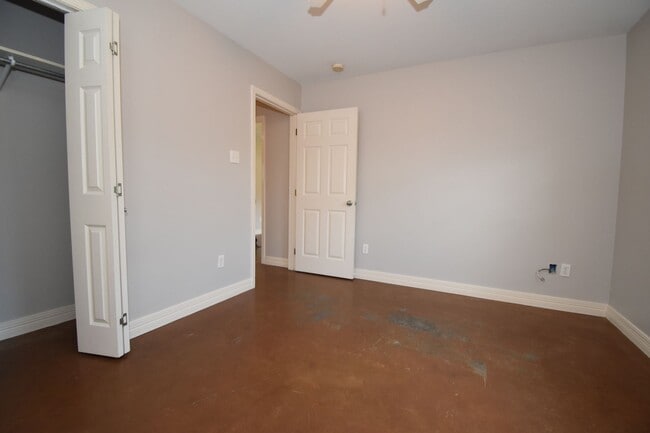 Building Photo - 3 Bedroom 2 Bath Home in Ruston