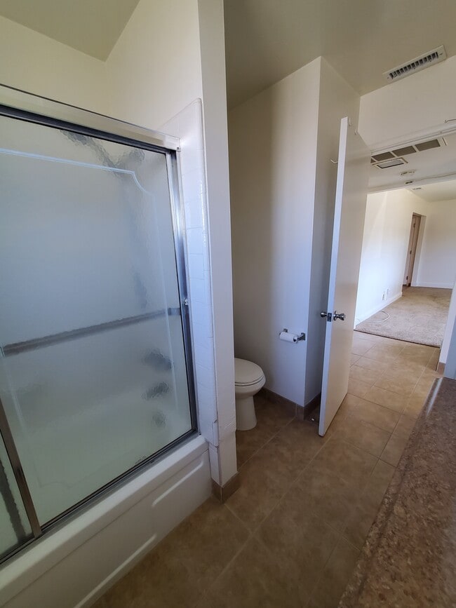 Building Photo - 6988 McQuillan Cir