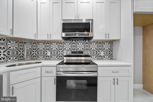 Building Photo - New Construction Apartment West Philly