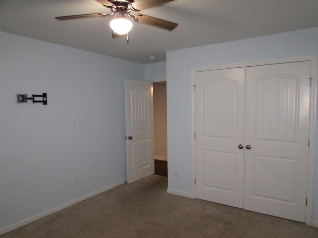 Building Photo - 308 Fenrose Dr