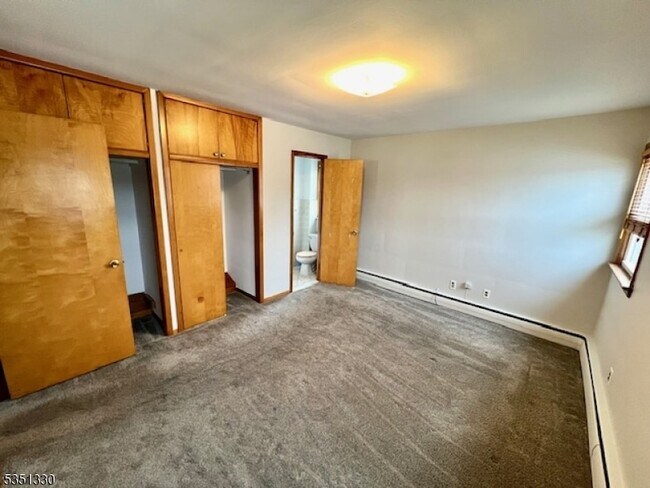 Building Photo - 1049 Brighton St
