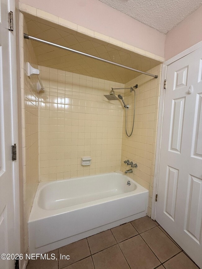 Building Photo - 470 Crabapple Ct