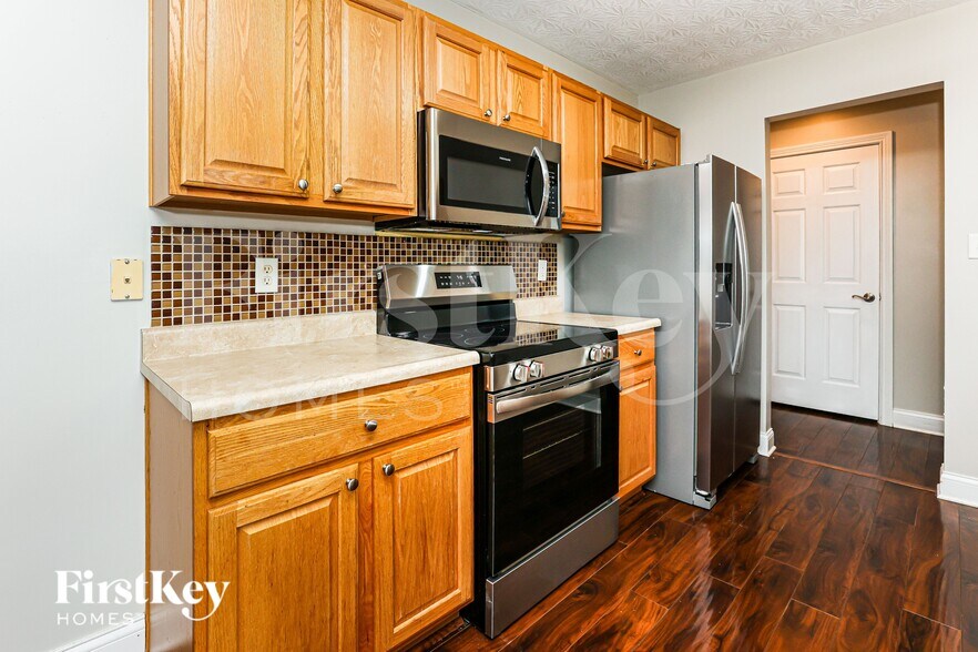 Building Photo - 5500 Appaloosa Cir