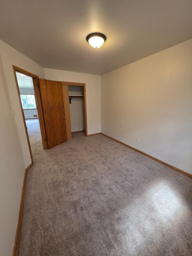 Building Photo - 8641 W Lapham St