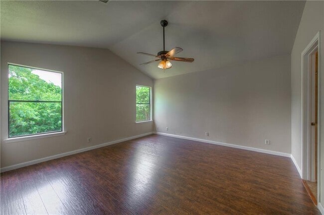 Building Photo - 612 Brookside Pass