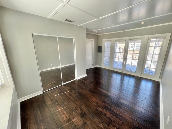 Building Photo - 4445 E Colorado St