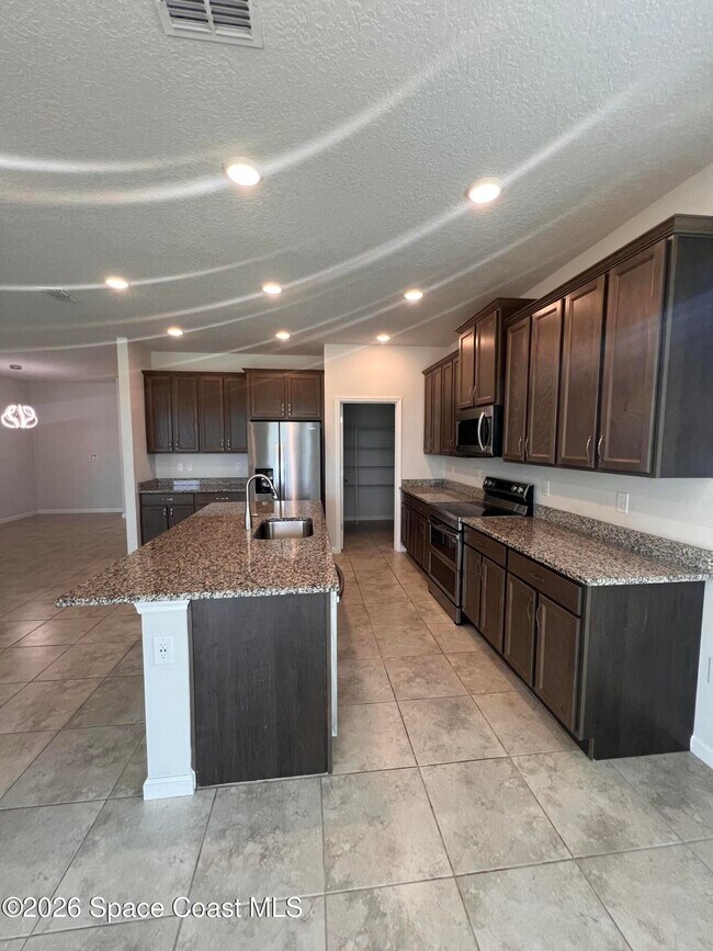 Building Photo - 3517 Rixford Way