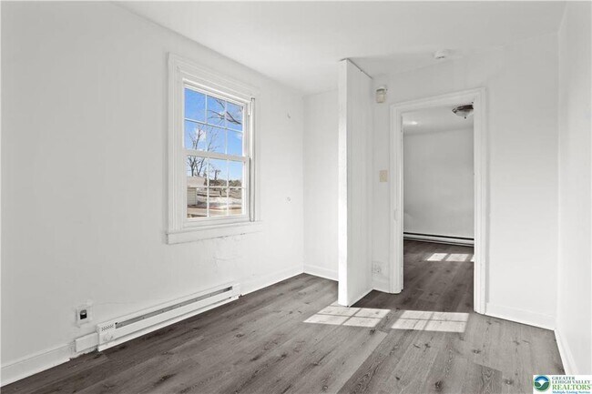 Building Photo - 1113 Ferry St