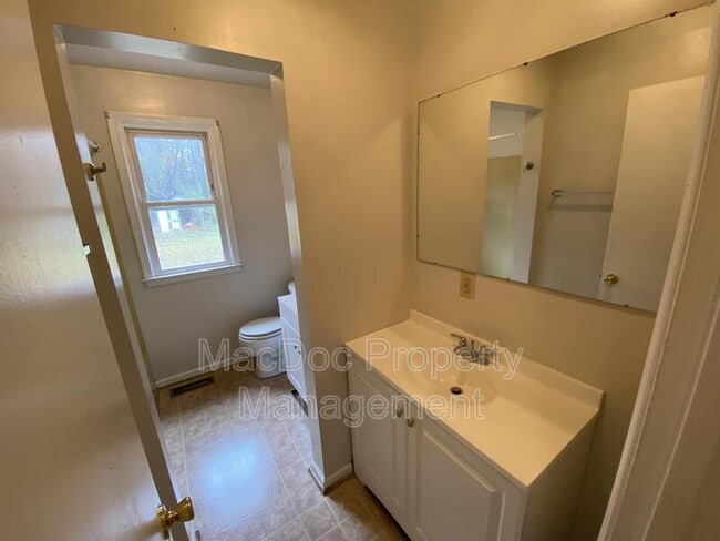 Building Photo - 8442 Indiantown Rd