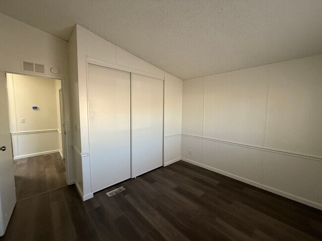 Building Photo - Large Remodeled Doublewide with 2 Car Garage.