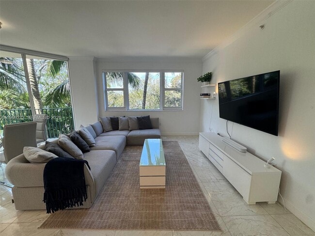 Building Photo - 20000 E Country Club Dr