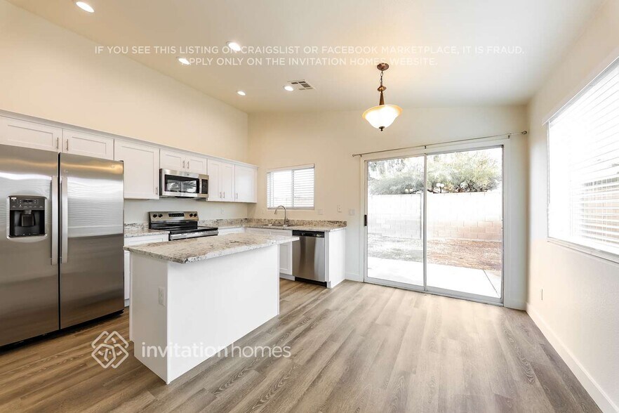 Building Photo - 3010 W Matthew Dr